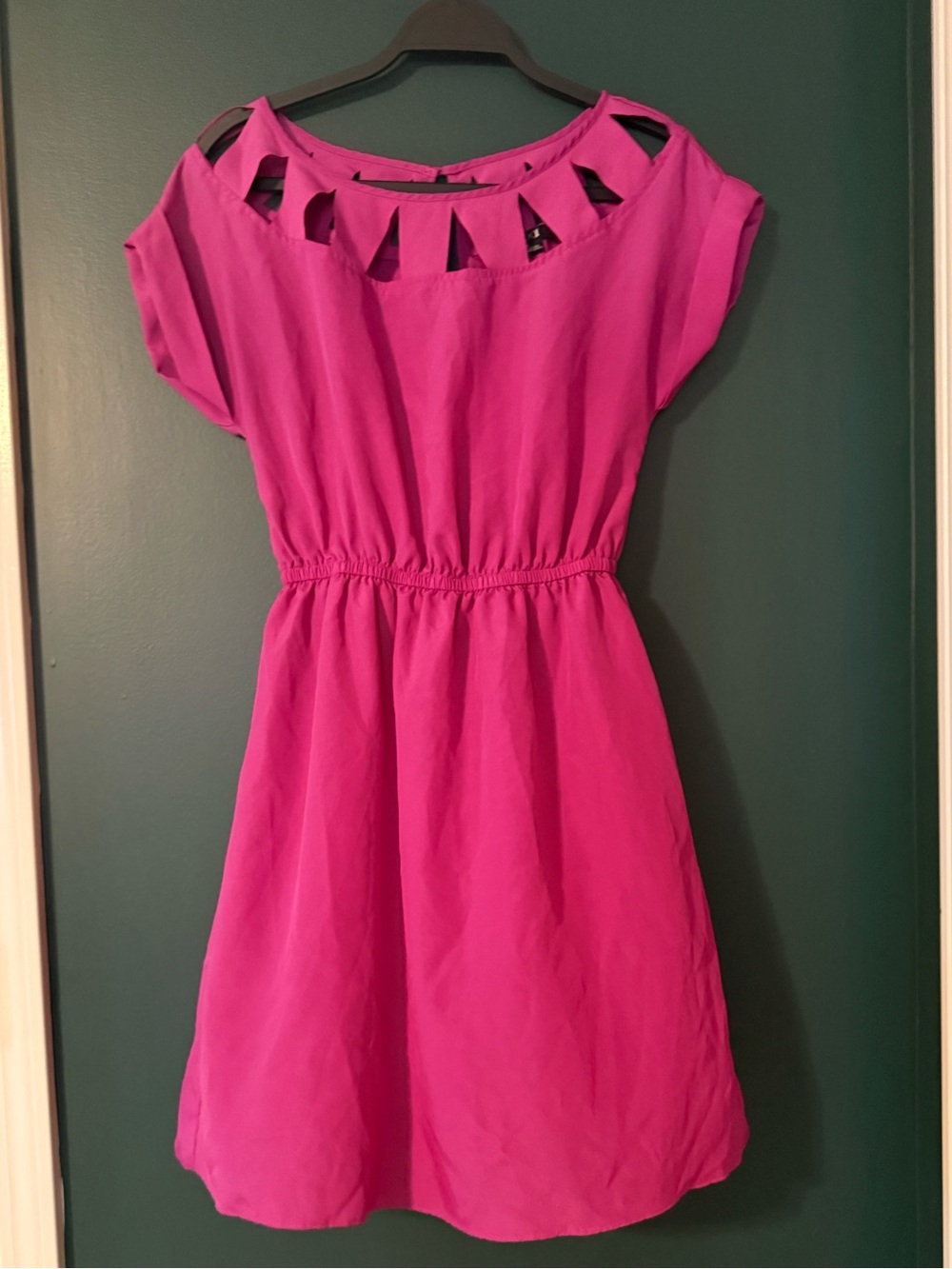 Forever 21 woman’s purple Cutout Neckline Casual Dress